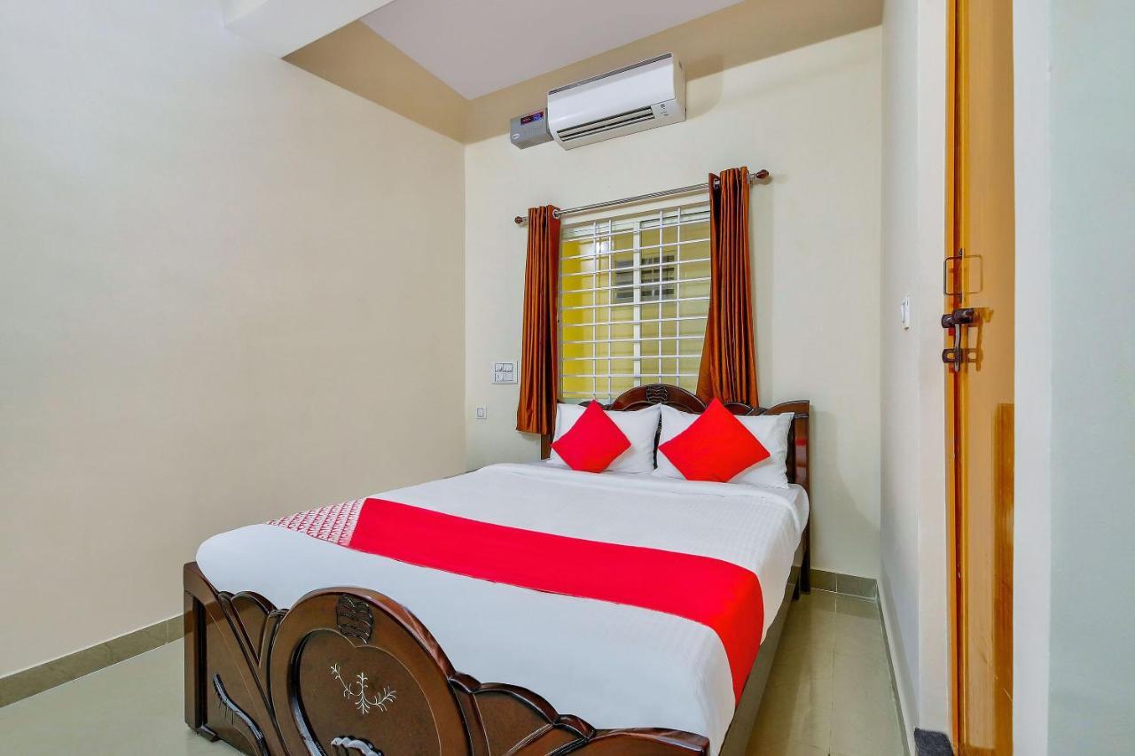 Отель Oyo 39837 Sri Anjaneya Residency Шимога Экстерьер фото