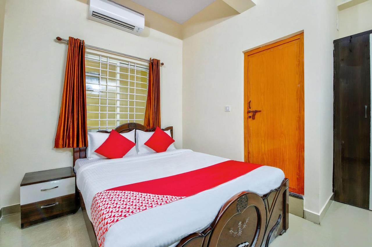 Отель Oyo 39837 Sri Anjaneya Residency Шимога Экстерьер фото